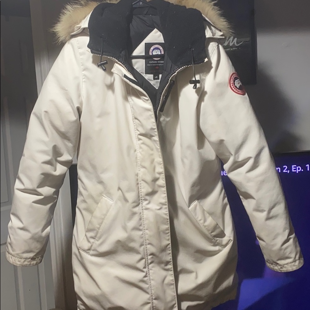 Authentic womens Canada goose jacket size large